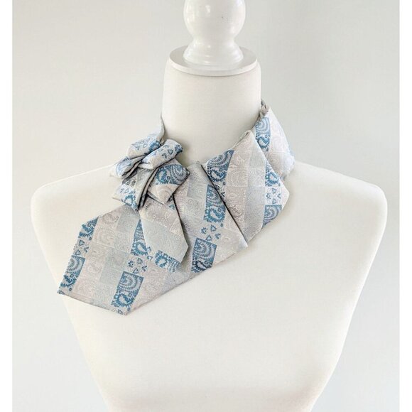 Vintage Blue And Silver Ascot - Androgynous Style - Unique Scarf. - Picture 6 of 8